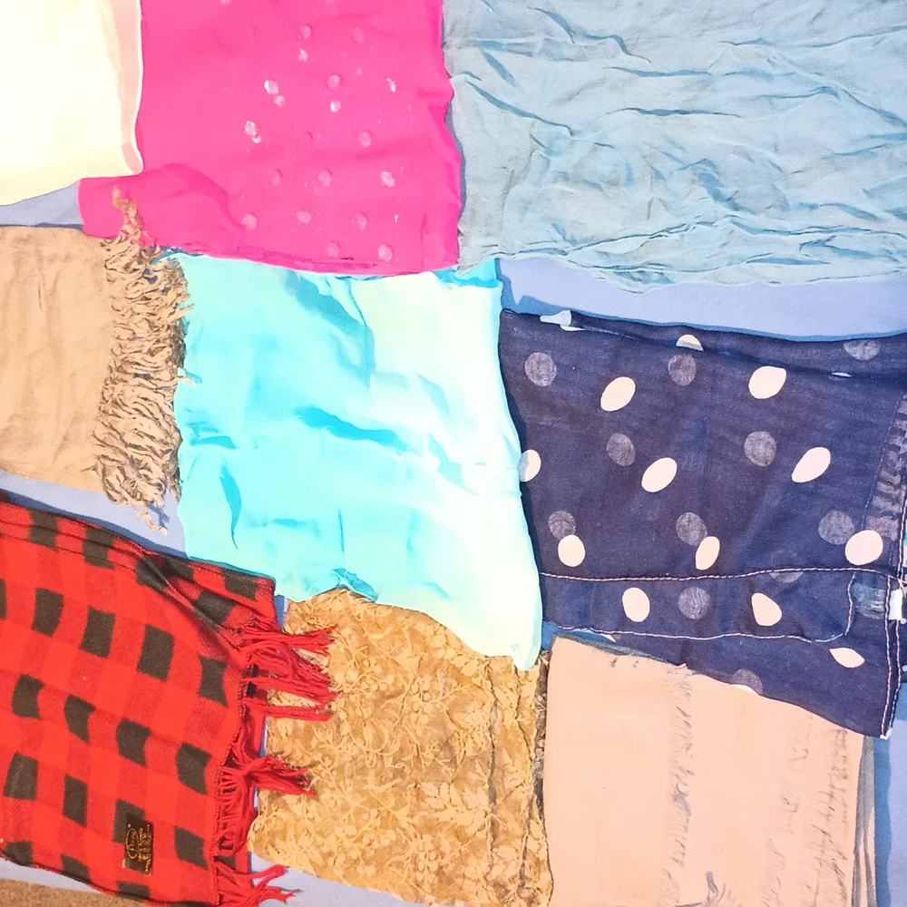 Colorful Assorted Scarves Collection - Picture 4 of 6